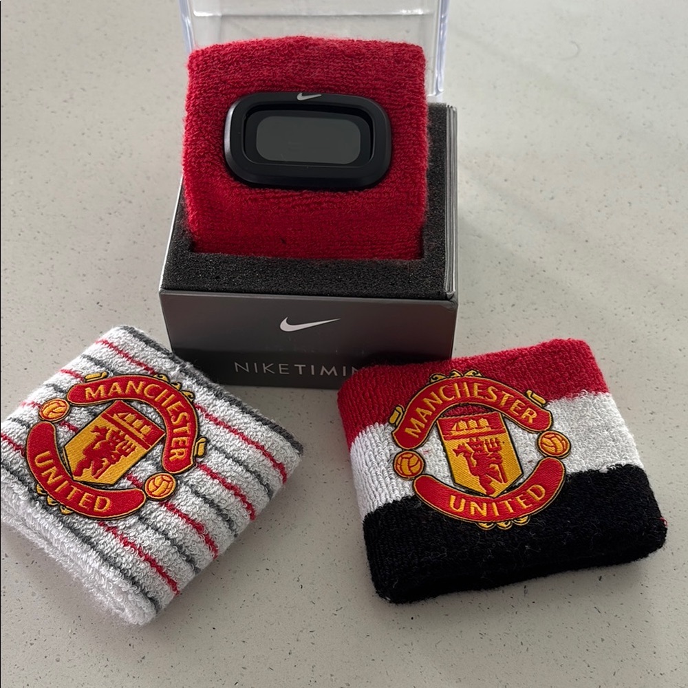 Collectors. Nike Manchester United Digital Watch Red and Black Wristbands.